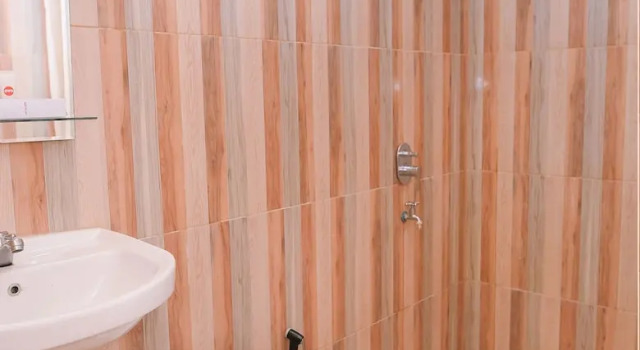 Люкс Standard Capital O 854 Ub Caisar Hotel