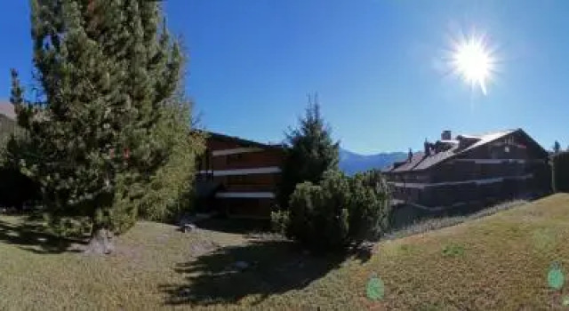 Valériane 110, Prenota Appartamento Hotel a Canton Vallese con parcheggio, Parcheggio