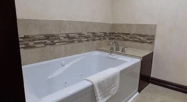 Номер Standard Nite Inn at Universal City - Walking Distance to Universal Studios Hollywood