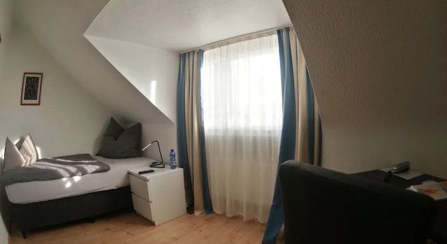 Hotel Merlin Garni, Buchen Sie Hotel Deutz Köln