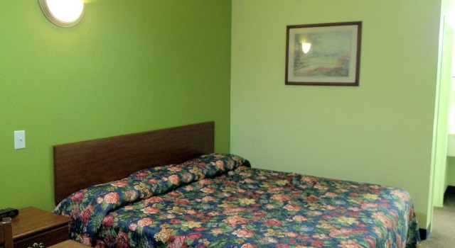 Weston Inn & Suites