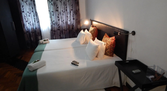 Jacaranda Guesthouse, Prenota Hotel Polana Cimento B Maputo