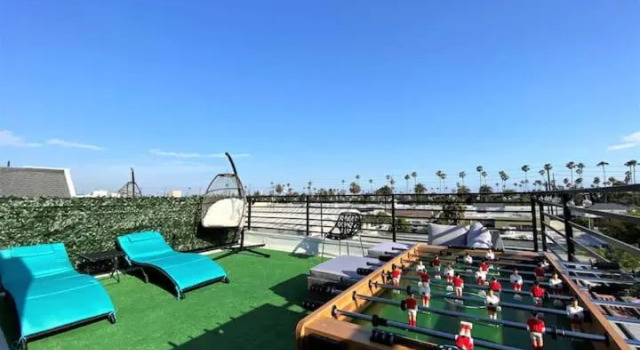 Коттедж 3 bd Townhome with Private Rooftop