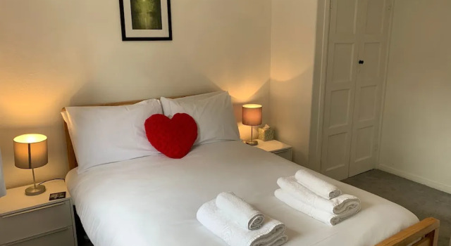 Cosy 1 Bedroom Apartment in the Heart of Wimbledon, Varaa Huoneisto Asunnot kohteessa Merseyside, Huoneisto