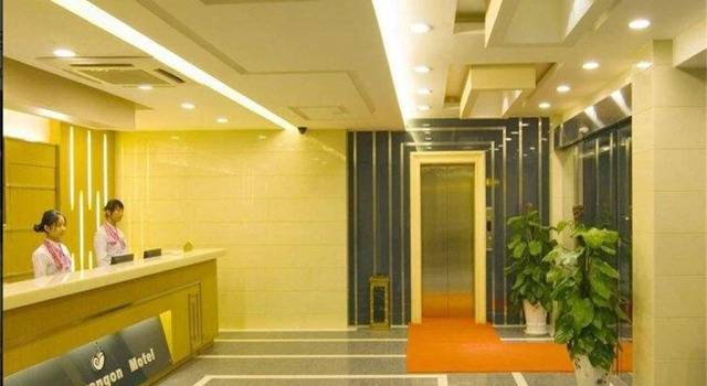 Pinghu Nine Dragon Business Hotel, Book Hotel Hoteller i Pinghu med parkering, Parkering