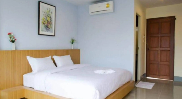 The Impress Sisaket, Varaa Hotelli Hotellit North-Eastern Thailand pysäköinnillä, Pysäköinti