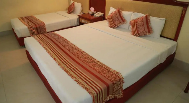 Трёхместный номер Standard Hotel Metro International