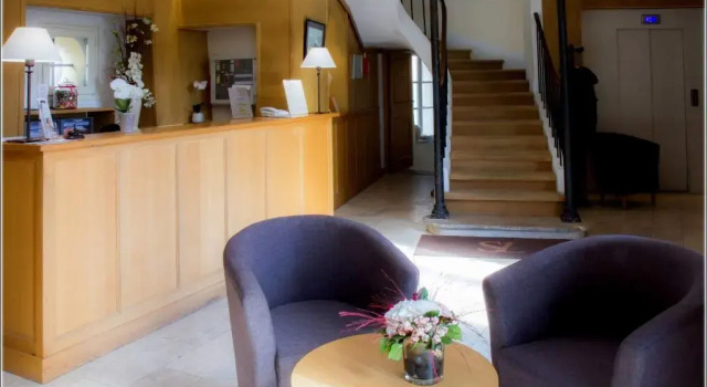 The Originals Relais, Hôtel St Laurent, 预订 酒店 蒙福尔拉莫里 伊夫林