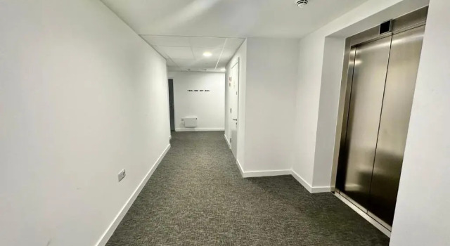Апартаменты Modern 2 Bedroom Apartment - Manchester Old Trafford