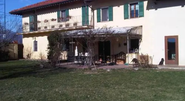 Casa Del Bosco, Rezervovat Hotel Hotely v Busca s parkováním, Parkování