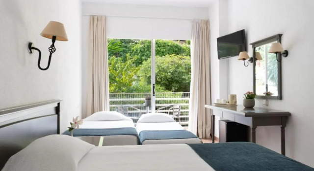 Семейный номер Standard Valmar Corfu by Louis Hotels