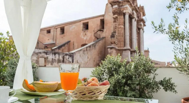 Апартаменты Deluxe Kalsa Casa di Charme con Terrazza by Wonderful Italy