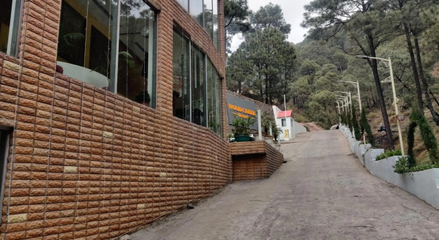 Wood Creek Resort & Spa Kasauli, Забронировать Курортный отель Отели штата Химачал-Прадеш 4 звезды, 4*