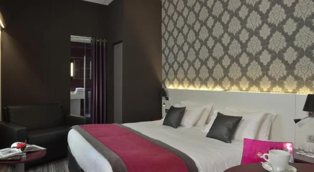 Семейный номер Standard Logis Hôtel-Restaurant LE FONTARABIE