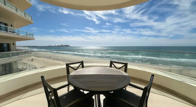 Коттедж Paradise Found Luxe 2BR Condo in Iconic Location
