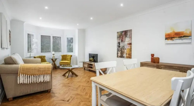 Апартаменты Luxury 2bed 2bath-ground Floor-free Parking