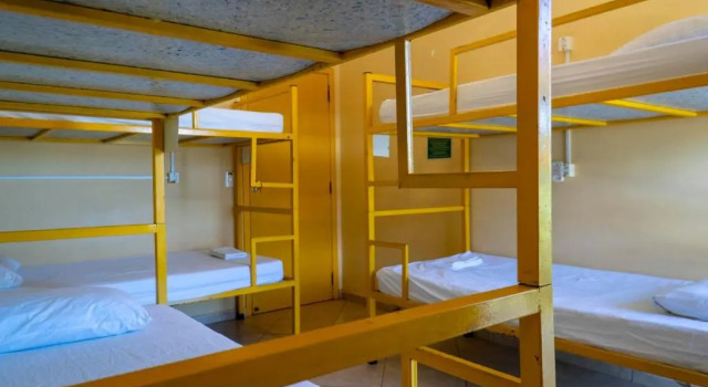 Кровать в общем номере (женский номер) Green Haven Hostel