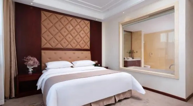 Люкс Executive Regan International Hotel