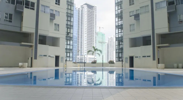 Decorated Duplex Apartment @ BGC
