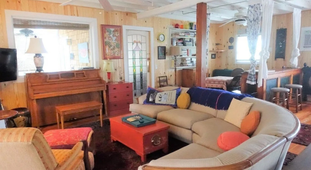 Mananaville 2 Bedrooms 2 Bathrooms Home