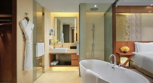 Двухместный номер Standard с видом на горы HUALUXE Hotels & Resorts Kunming