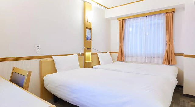 Toyoko Inn Tokyo Korakuen Bunkyokuyakusho Mae, Забронировать Отель Отели Бункё с парковкой, Парковка