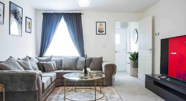 Коттедж Beautiful 3bedroom townhouse in a new estate