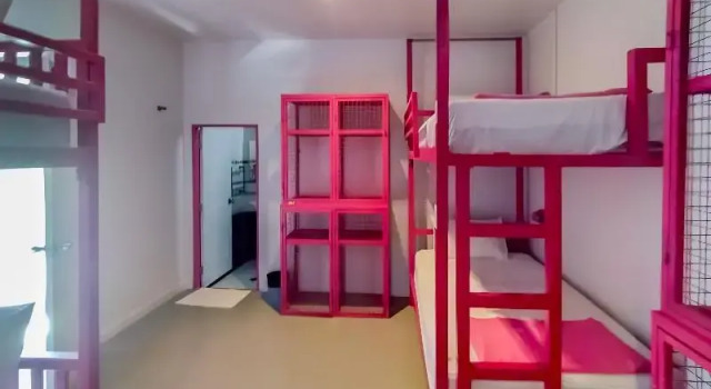 Кровать в общем номере (женский номер) Slumber Party Hostel