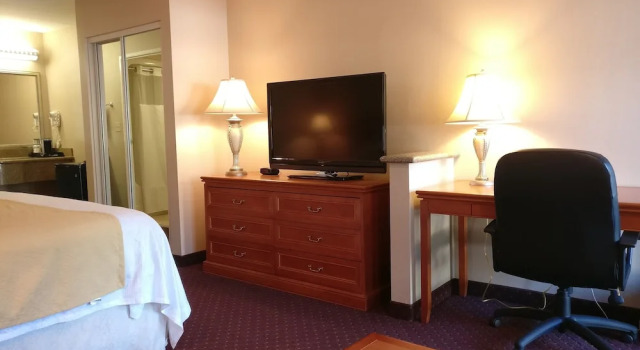 Двухместный номер Standard Burbank Inn and Suites
