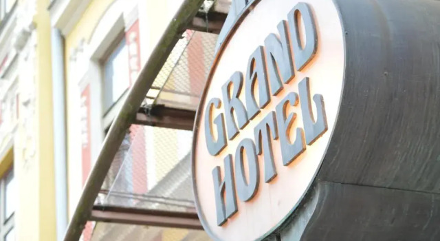 Grandhotel Garni, Забронировать Отель Отели в центре Йиглавы с завтраком, отели в центре Йиглавы с завтраком