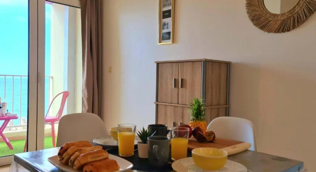 L appartement L Ocean, T2 d'environ pour 2 personnes avec balcon une vue imprenable sur l'océan, Prenota Appartamento La Possession Saint-Denis