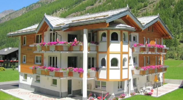 Апартаменты Alpi Retreat by Saas Grund