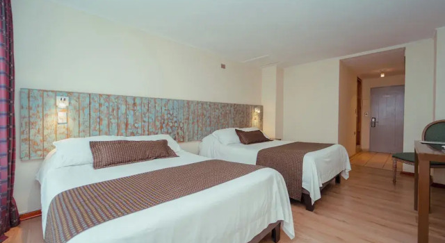 Двухместный номер Superior с балконом и с видом на город Hotel Canto del Mar