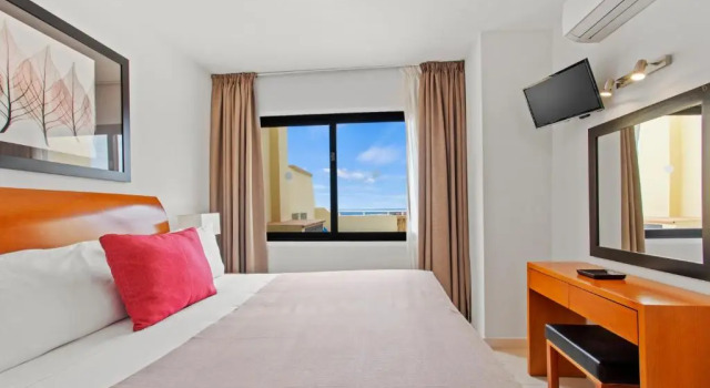 Апартаменты с 2 комнатами с видом на океан Ramada Residences by Wyndham Costa Adeje