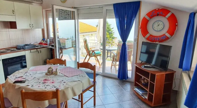 Sunny Lovran Apartment With Terrace and Sea View, Забронировать Апартаменты/квартира Отели Ловран с парковкой, Парковка