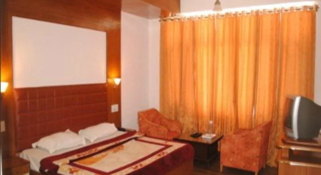 OYO 12364 Nishita Resorts, Забронировать Отель Отели Манали с завтраком, Завтраки