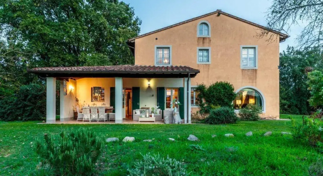 Вилла Villa Drago in Orentano