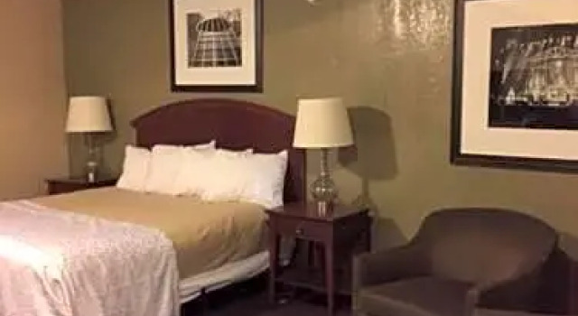 Одноместный номер Standard Ranch House Inn & Suites