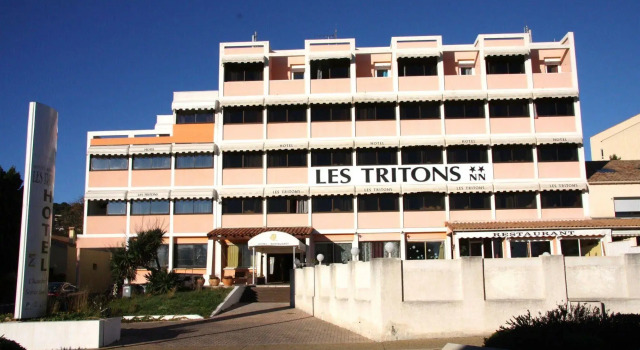 Htel Les Tritons, Varaa Hotelli Hotellit Étang de Thau aamiaisella, Aamiainen
