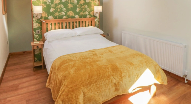 Yeoman's Cottage, Book Feriehus Hoteller i Yorkshire Moors med parkering, Parkering