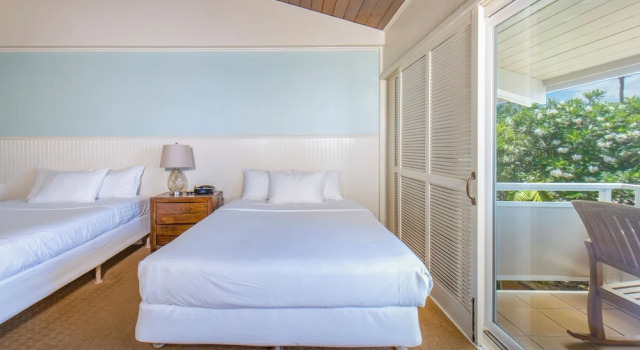 Четырёхместный номер Standard с видом на океан Kaanapali Ocean Inn