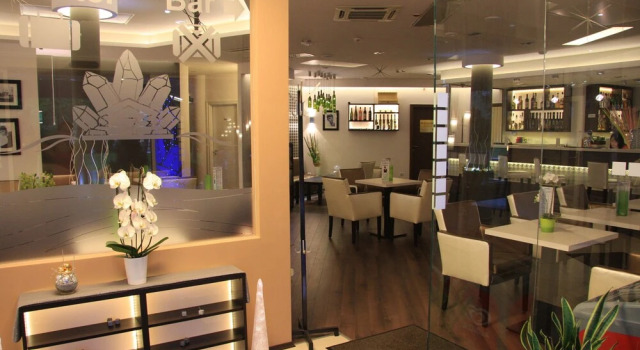 Kristály Hotel