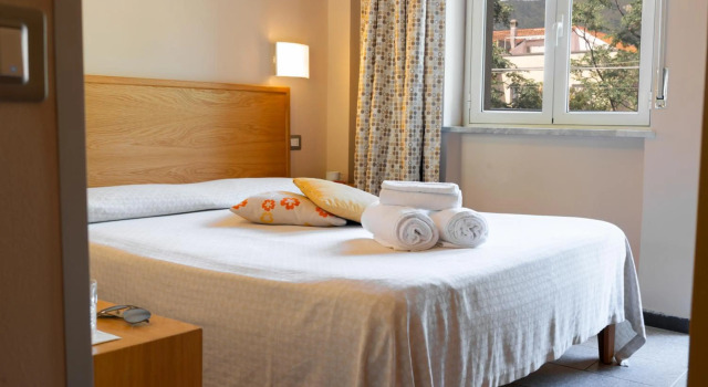 Hotel Garden, Varaa Hotelli Praia a Mare Calabria