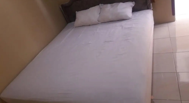 Номер Standard Hotel O Wisma Flamboyan NearTaman Makam Pahlawan