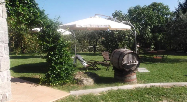 Agriturismo Casal Grande, Book Hotel Hoteller i Lake Vico med parkering, Parkering