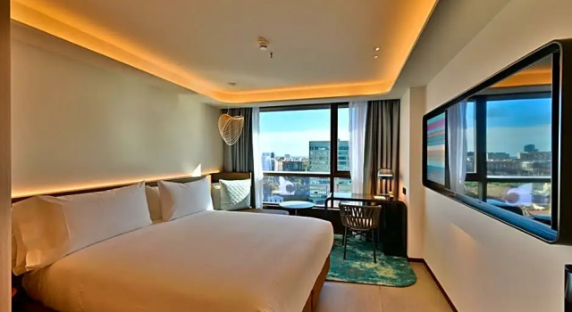 Номер Standard с видом на город Labtwentytwo Barcelona, a Tribute Portfolio Hotel by Marriott