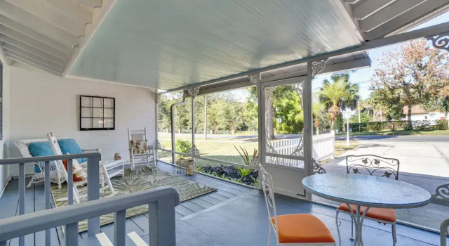 Vintage Mount Dora Cottage w/ Screened Porch!, Boek Vakantiehuis Mount Dora Florida