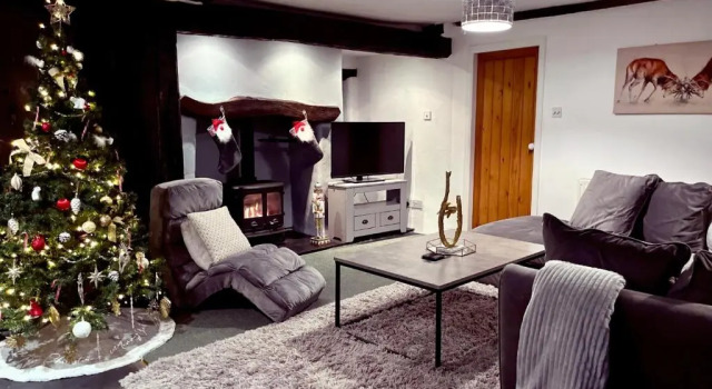 The Old Post Office, Cosy Grade II listed 2 bed apartment Windermere, Varaa Huoneisto Asunnot kohteessa Merseyside, Huoneisto