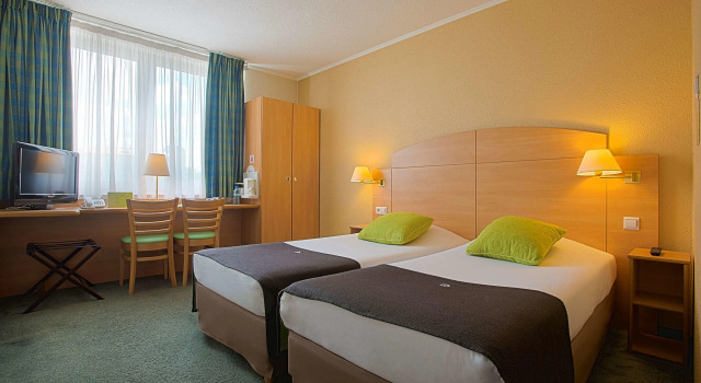 Campanile Poznan, Réserver Hôtel Hôtels à Greater Poland avec parking, Parking