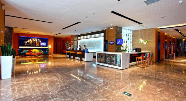 Hampton by Hilton Suzhou Wuzhong, Book Hotel Hoteller i Suzhou med parkering, Parkering